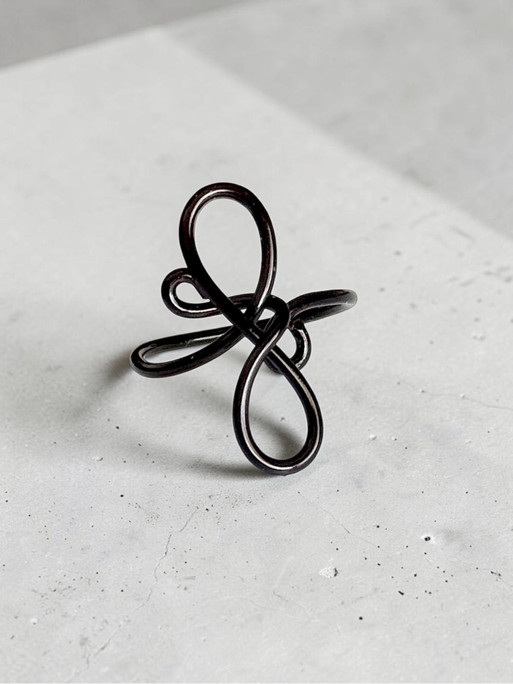 5 For $25💫Black Open Wire Loop Statement Ring